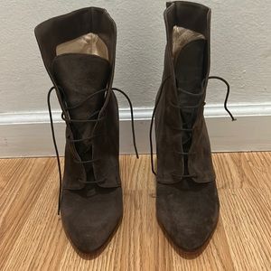 CHRISTIAN LOUBOUTIN brown suede boots. Size 39.5